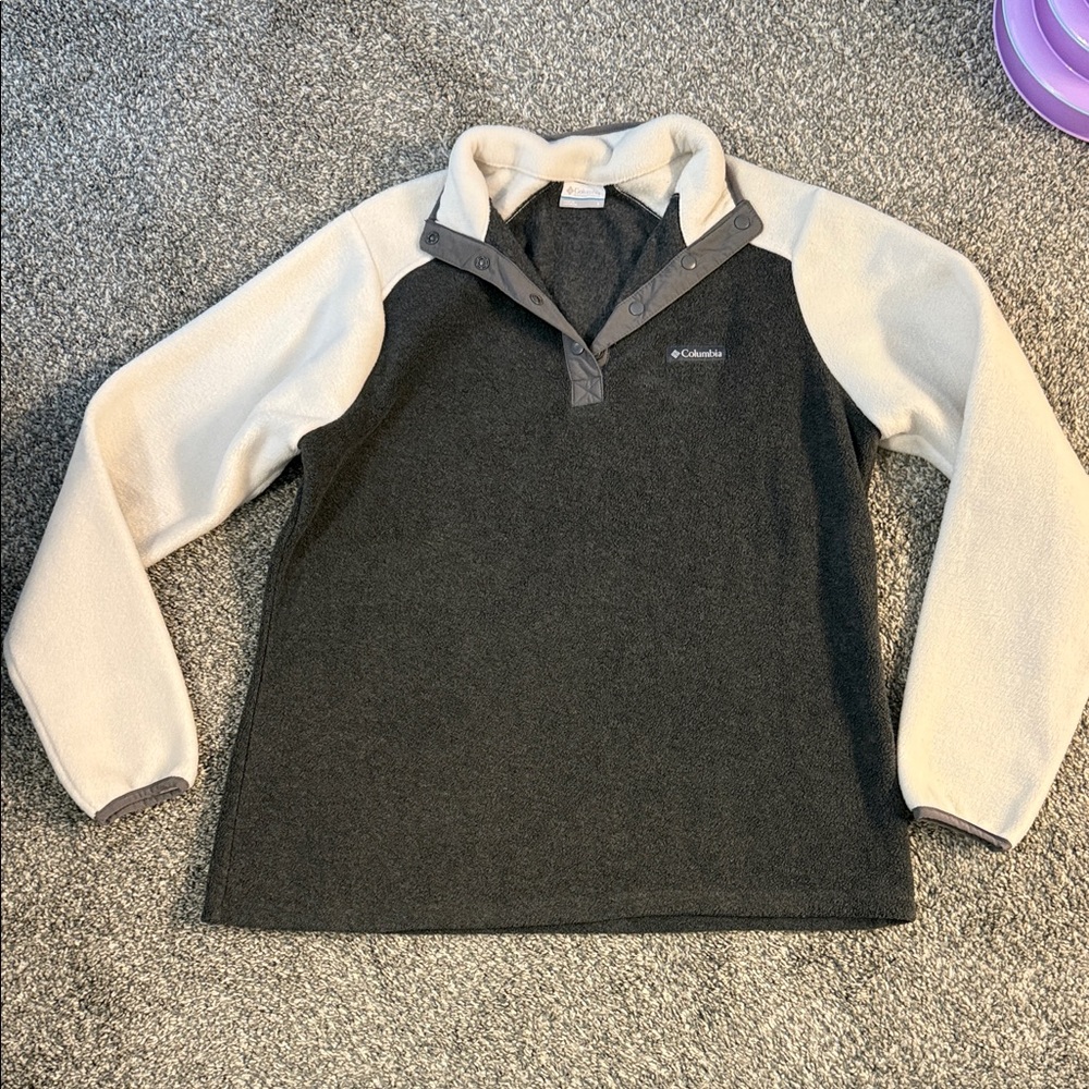Columbia Charcoal and Cream Fleece Pullover NWOT size large